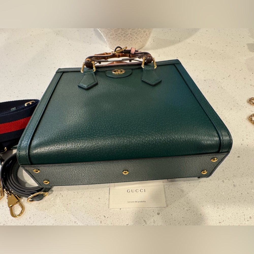 GUCCI DIANA Small Tote Bag with bamboo handles (new model) - Picture 4 of 9